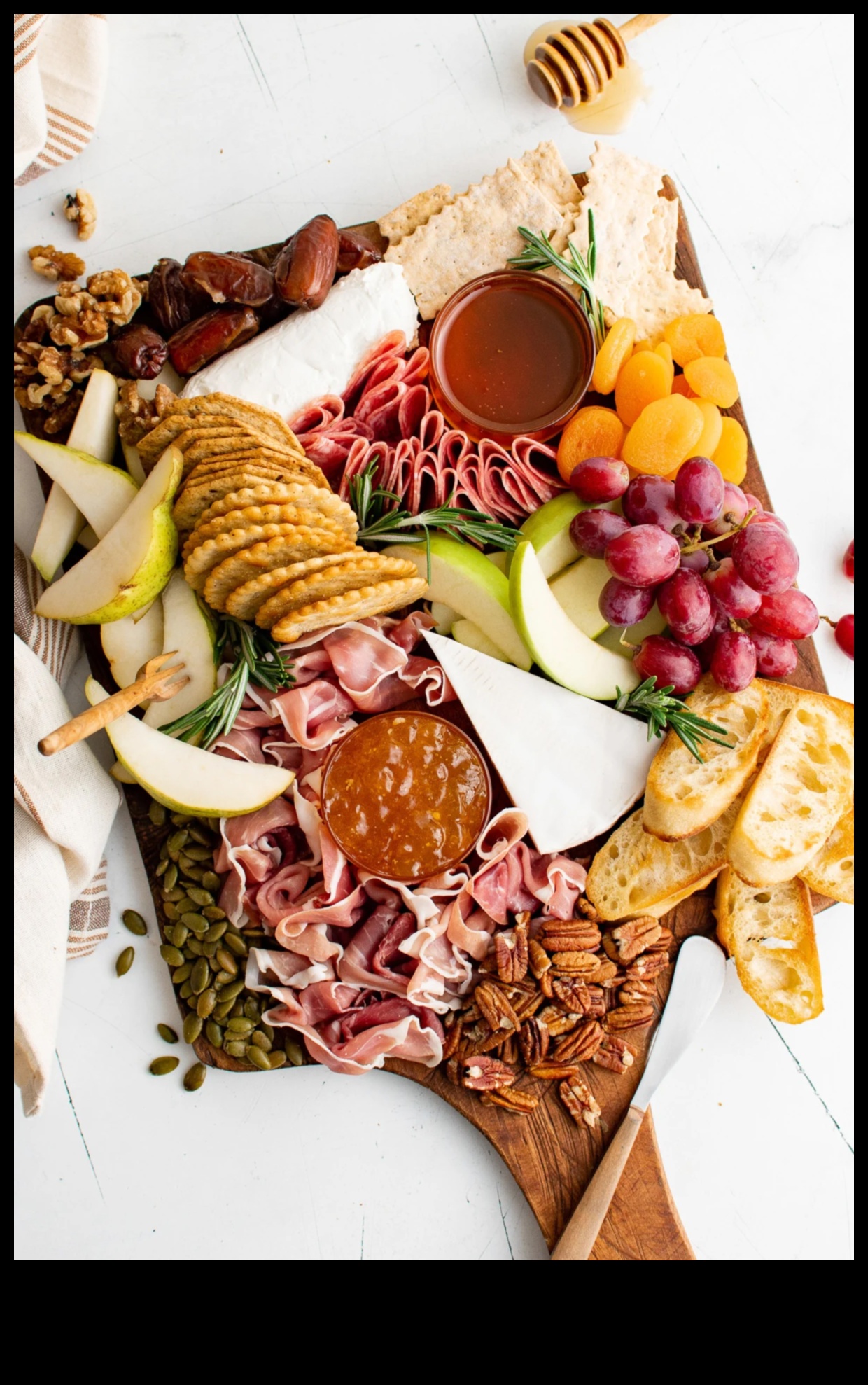 حرف الطهي للتشاركوتيري: صياغة ألواح اللحوم والجبن الرائعة