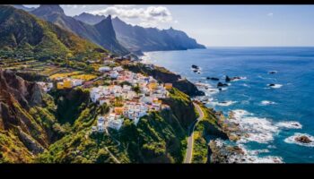 تم الكشف عن الجمال الساحلي: عجائب الخط الساحلي